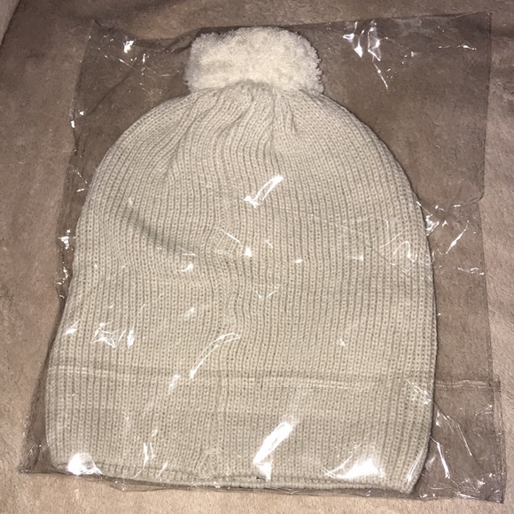 The Walking Dead official Supply Drop the Commonwealth beanie New - Picture 3 of 4
